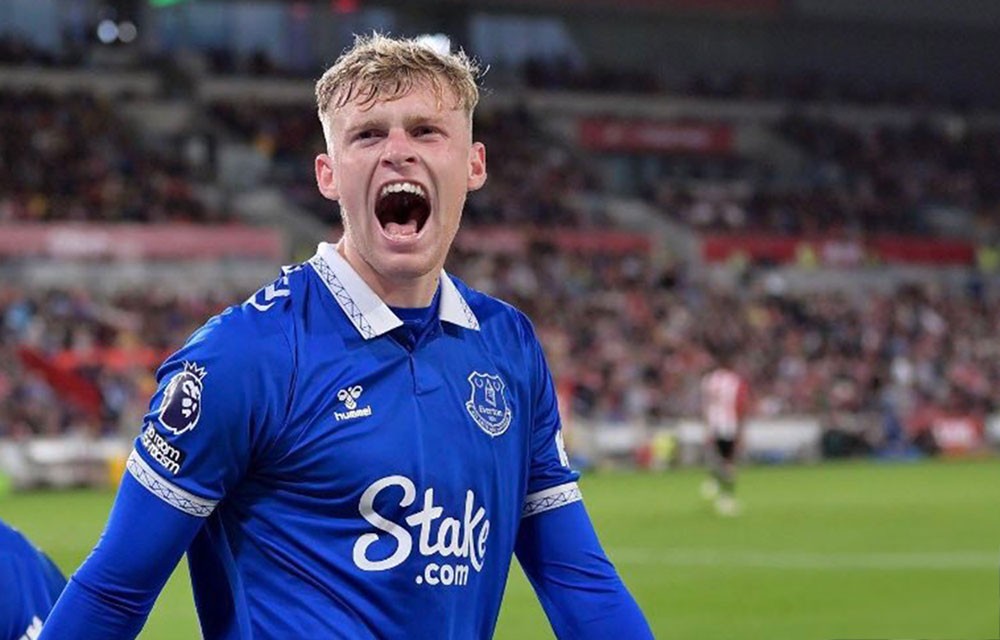 Jarrad Branthwaite lọt vào tầm ngắm của Man City