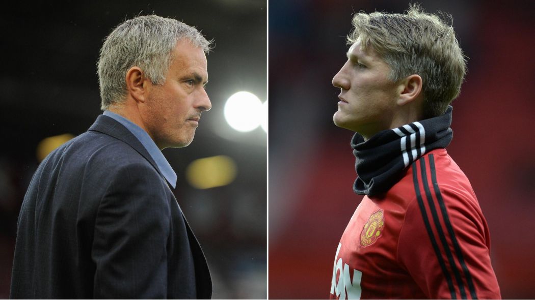 Schweinsteiger đã bị Mourinho đẩy xuống chơi cho đội trẻ M.U